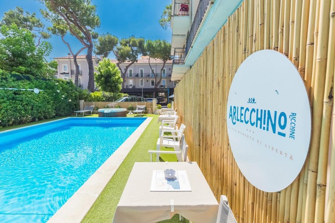 Hotel Arlecchino Riccione Exterior foto